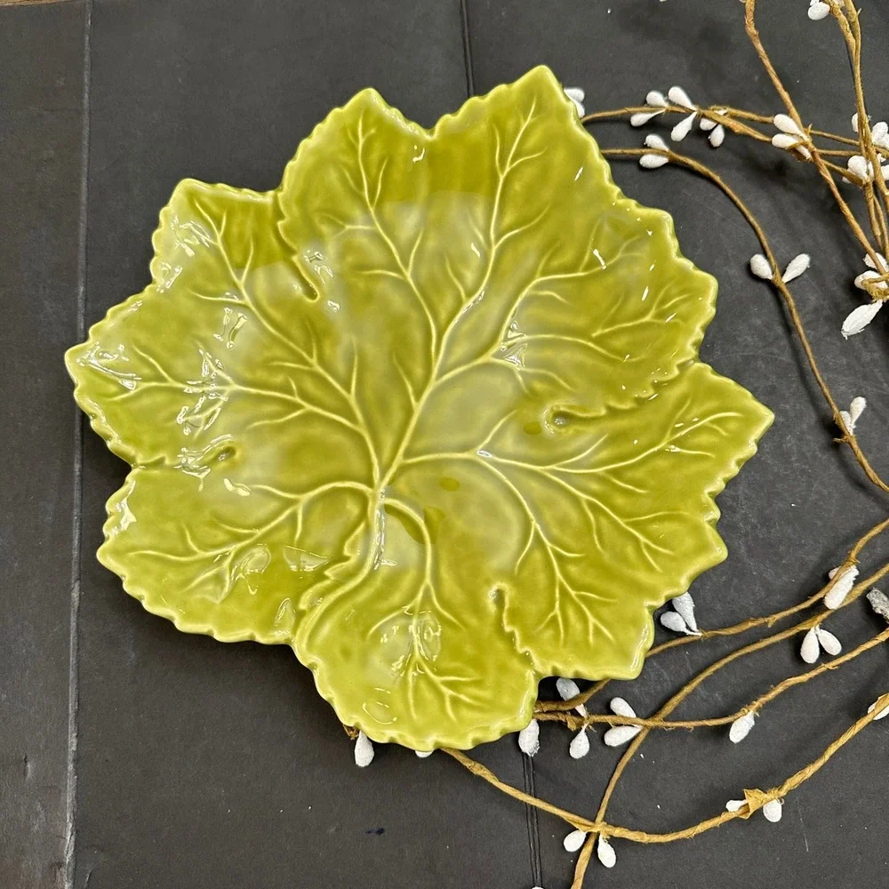 Vintage Olfaire Majolica Green Leaf Ceramic Dish Accent /Serving Plate Portugal